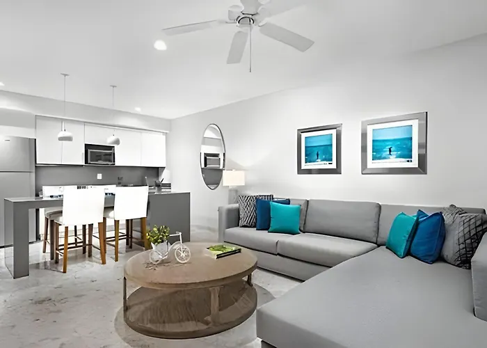 Luxury Anah Playa Spacious & Very Safe Apt