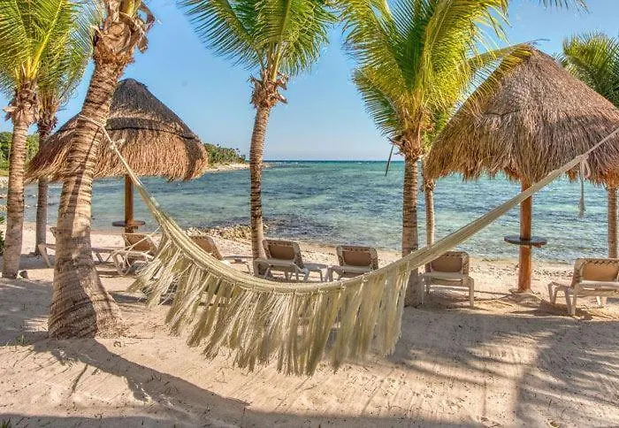 Beachfront Soliman Bay Villa 42