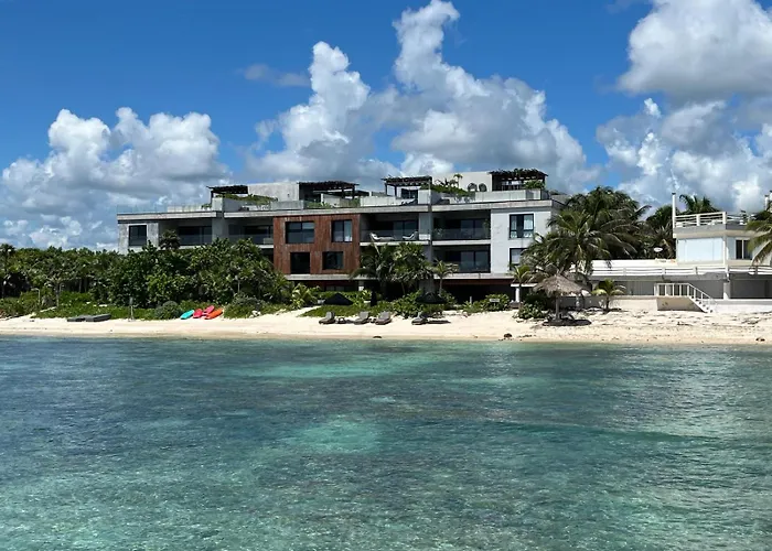 Beachfront 3Br Condo With Private Rooftop And Lounge Pool, Tankah Bay