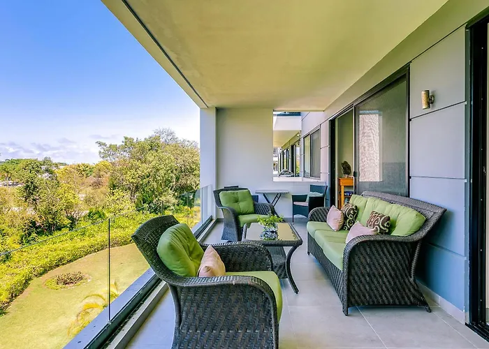 Golfers' Paradise At Nick Price Residences!
