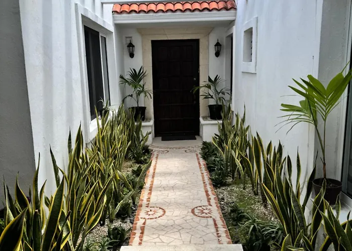 Casa Mel, Excelente Ubicacion, Seguridad