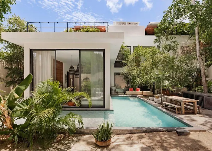 Casa Manati Modern Mansion With Pool