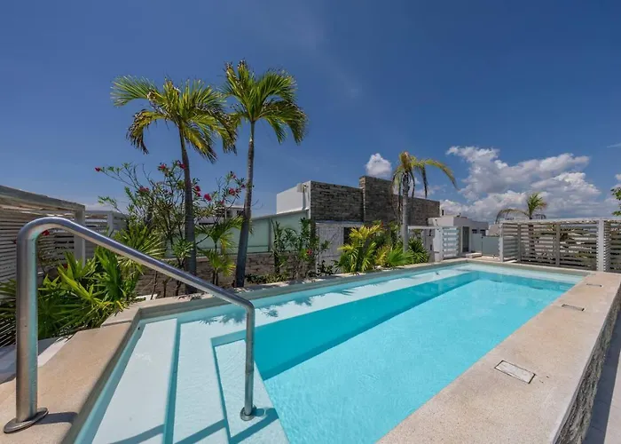 Modern 1Br W Rooftop Pool Walk To Beach And 5Th Ave