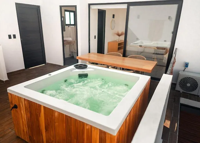Ph 3Br Jacuzzi Beach Club Pass