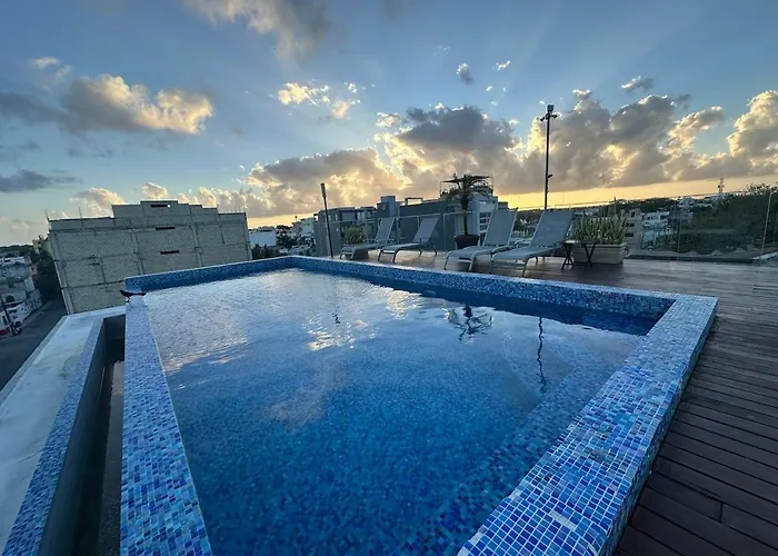 2Br Penthouse With Rooftop Pool