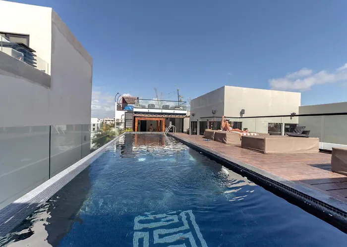 Modern Apartment With Pool In Playa Del Carmen 2 Br