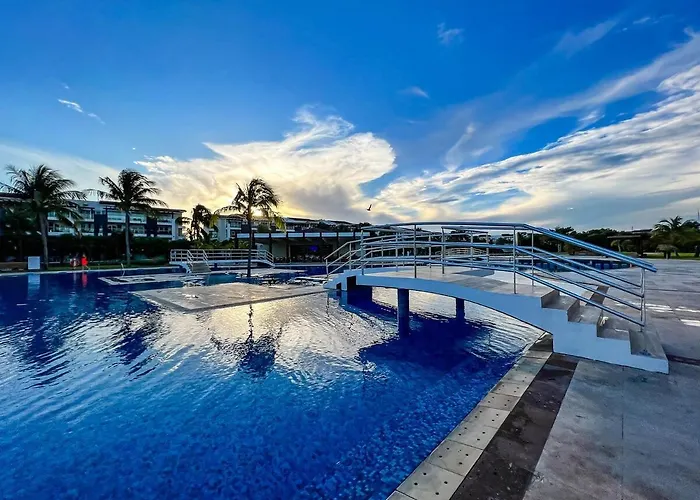Apartment With Access To The Beach, Pools And Spa