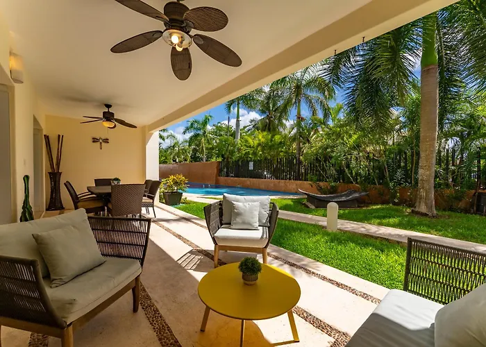 Spacious Apartment With Terrace, Pool And Beach Access