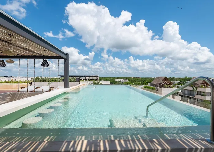 Modern Retreat With Private Garden And Jacuzzi