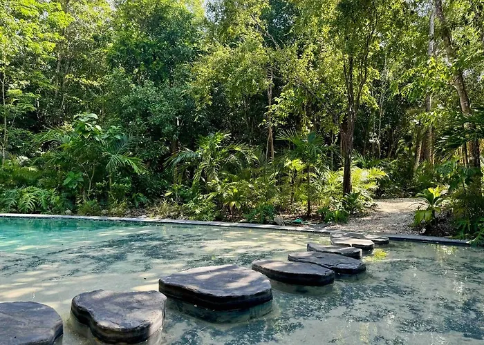 Kataluum- Luxurious Eco-Chic Ph With Pool
