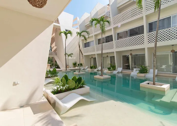 Luxury Jungle Studio With Shared Pool