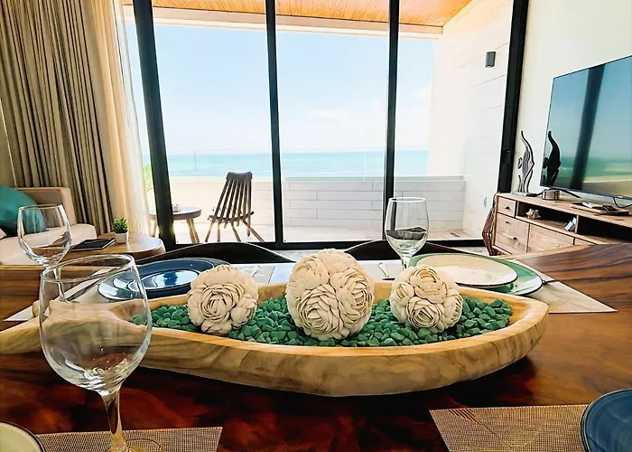 Beachfront 2Br 2Ba Condo W Balcony, Ocean Views