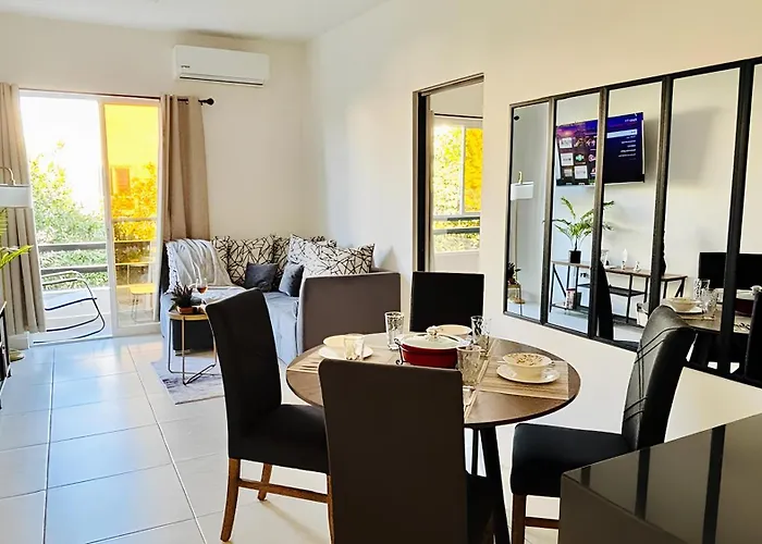 Departamento Moderno Con Alberca Ideal Para Una Escapada Comoda
