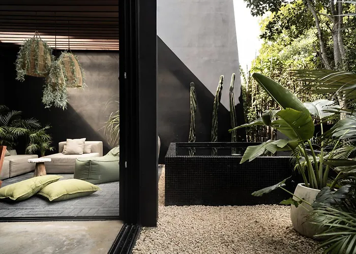 Design Luxury Villa, 3 Pools, Rooftop, Near Beach