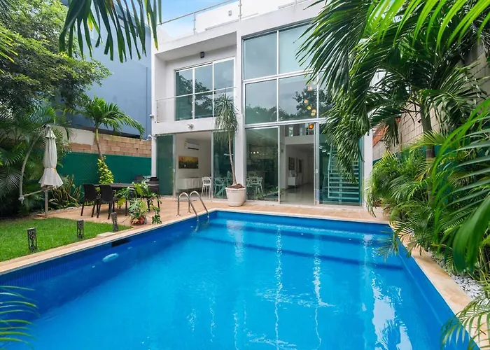Casa Lula 5-Br Getaway In Riviera Maya