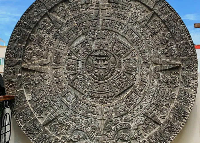 Casa Calendario Azteca