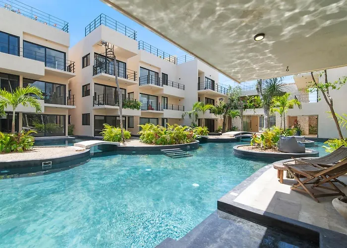 Boho Chic 2Br With Swim-Up Pool Near The Beach