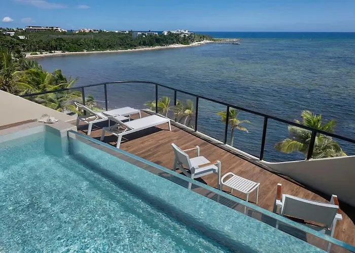Beachfront 2Br Condo, Private Pool & Tankah Bay