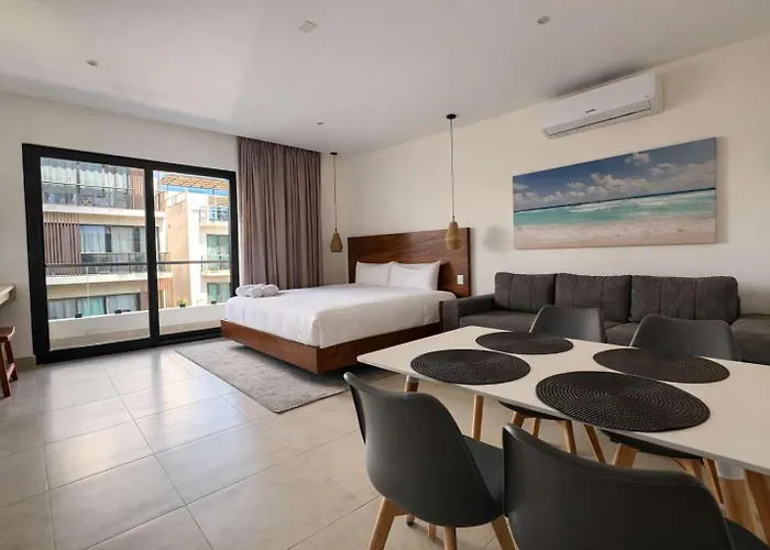Live Playa Rooftop Pool & Prime Location