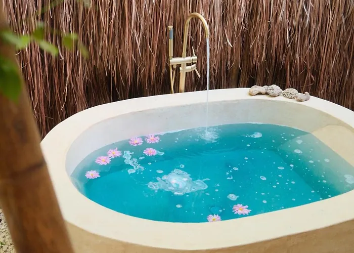 Romantic Star Bath Suite, Cave Pool & Yoga Center