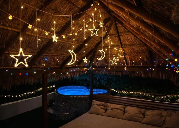 Romantic Luxury Villa With Rooftop Jacuzzi - 50M From Beach