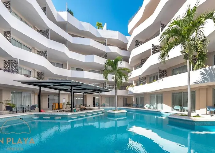 Steps From 5Th Ave With Rooftop Pool Gym & Cinema