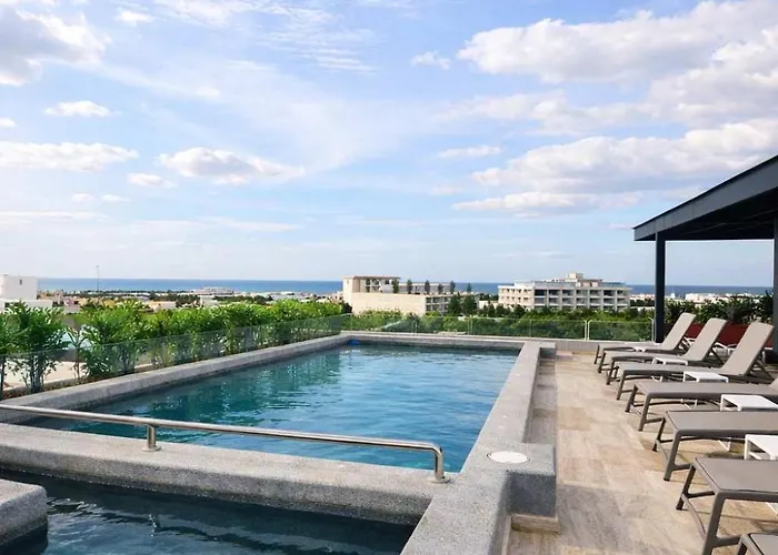 One-Bedroom Apartment Near Beach And 5Th
