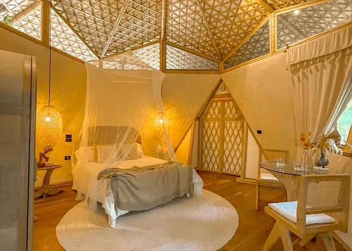 Romantic Star Bath Suite, Cave Pool & Yoga Center