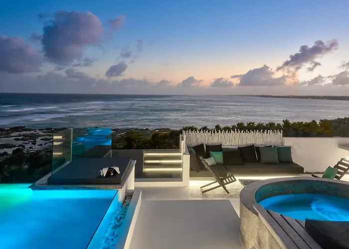Tulum Beachfront Villa Kiin