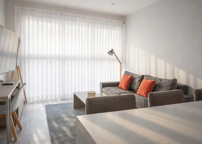 Luxury Condo 1Br Kitchen Ac Gym Pool Cine 100Mb