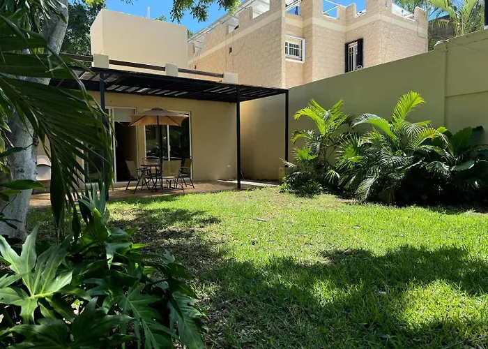 Private Fresh Pool, Huge Garden, Xcalacoco Beach