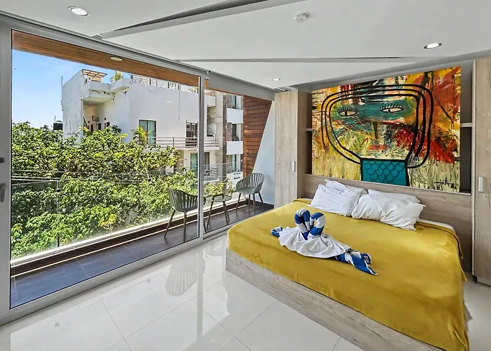 New 1 Bedroom Apt + Ocean View