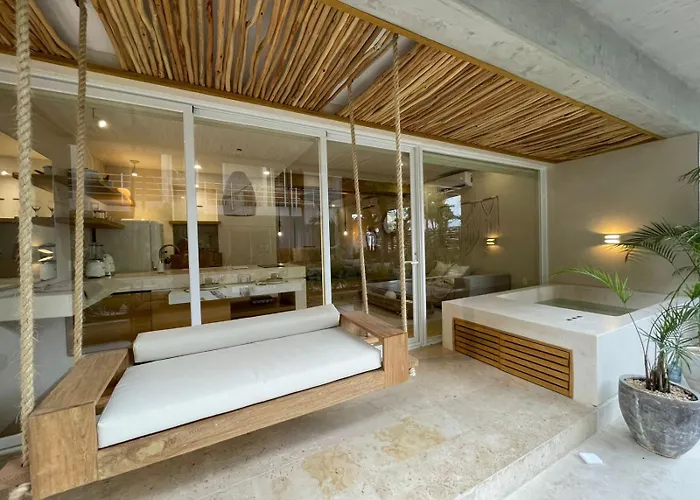 New Villa With Bathtub And Jacuzzi