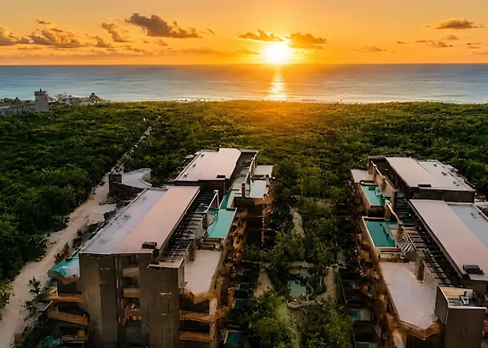 Jungle Guardian - Rooftop Pool & Beach Club