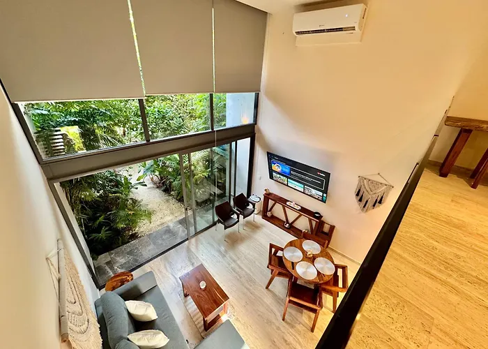 Luxury Loft Minutes From The Sea!
