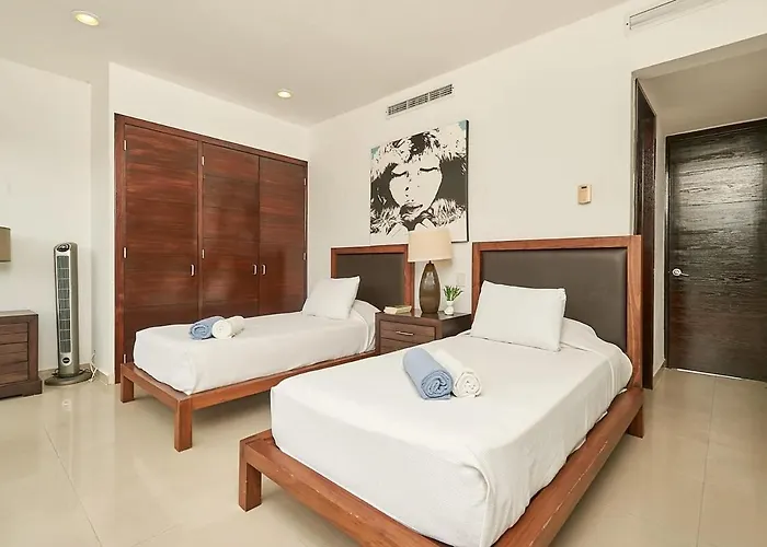 3Br Condo W Pool & Bbq Grill