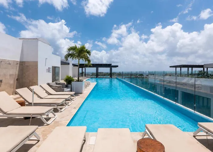 Stylish Condo W Roof Pool & Jacuzzi In Prime Playa