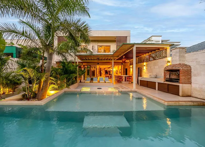 Luxury Villa With Private Pool In Playacar
