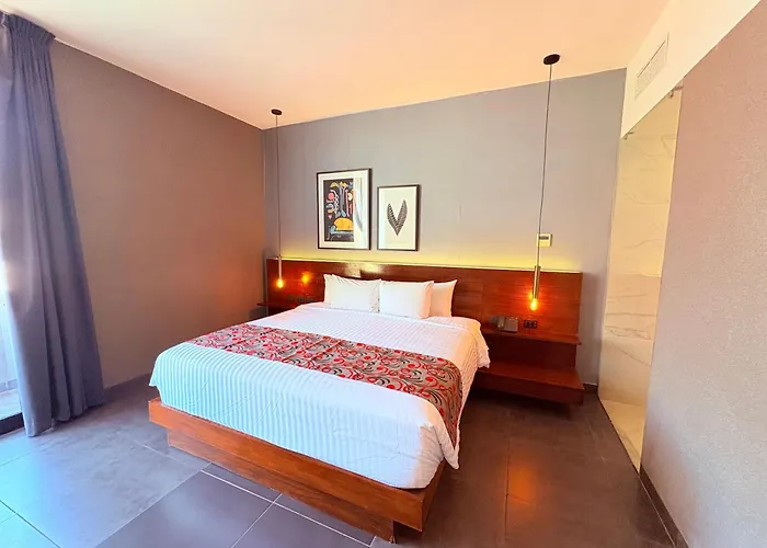 Stylish Queen Suite In The Heart Of Playa