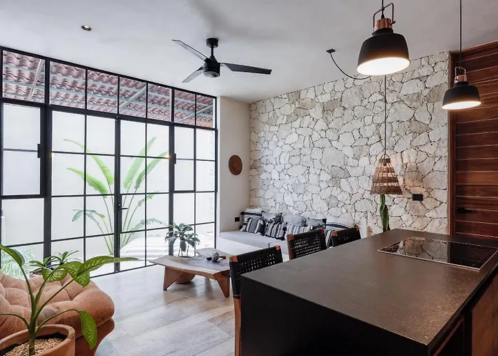 Bohemian 2Br Boutique Condo With Private Pool