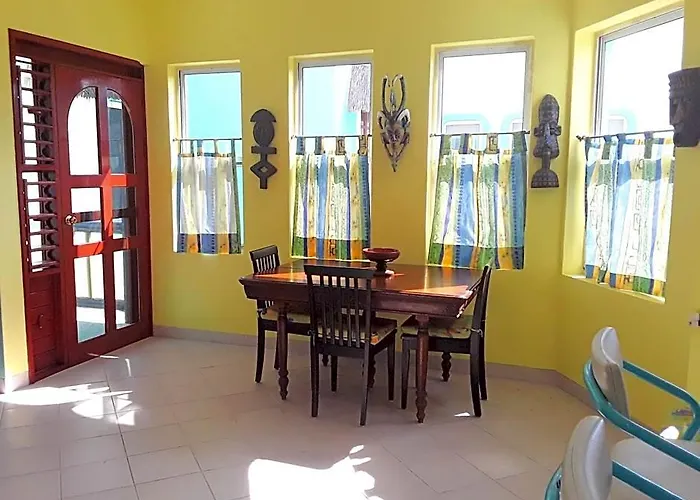 Casa Gatos Suites