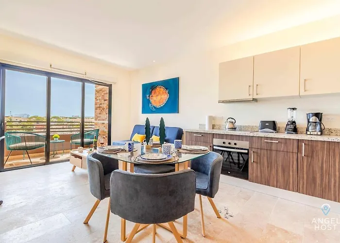 Veranto Condo Near 5Th Ave W Pool Access