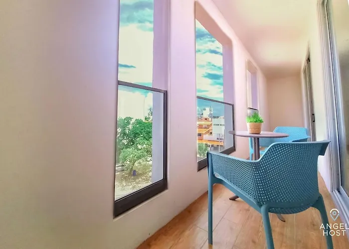 2Br W Dual Pools, Near Beach & 5Th Ave