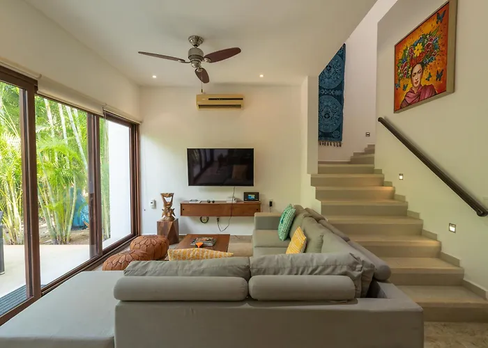 Townhome With Private Rooftop & Jacuzzi - Beach Across Street