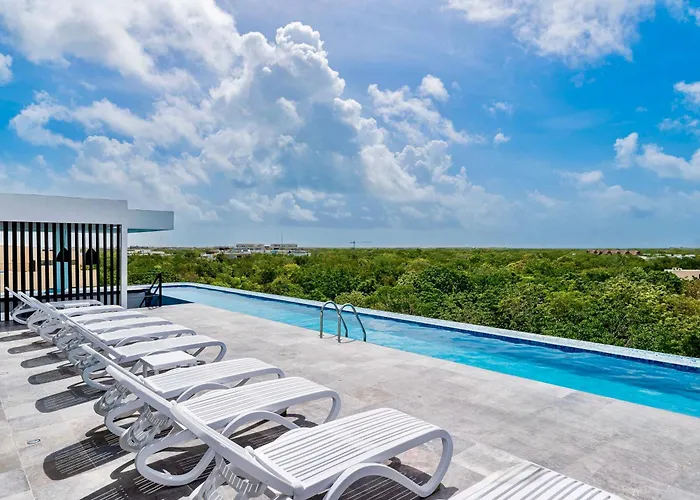 Stylish Sexy 1 Bd W/ Private Pool & Rooftop Pool