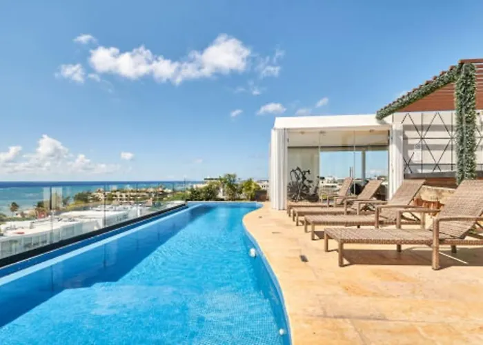 2 Bdrm Ocean View Private Pool Heart Of Town