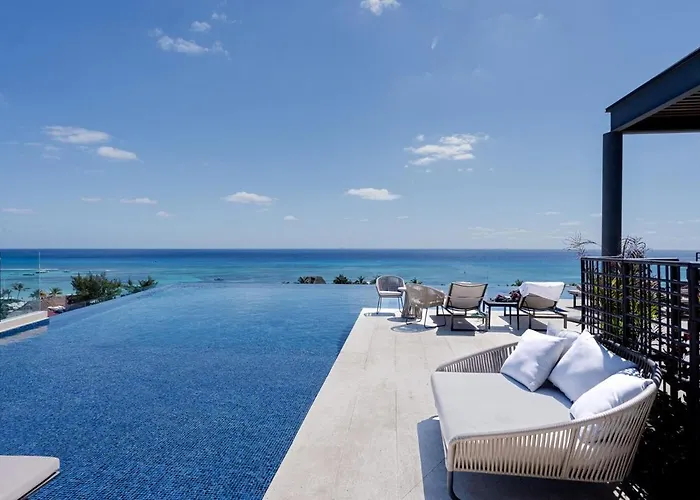 2Br Luxury On The 38Th With Beachfront Access