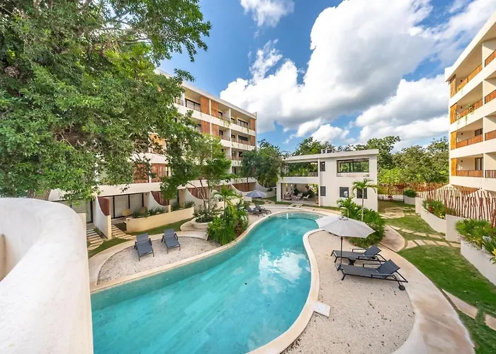 Modern 1Br W Private Jacuzzi Pool Balcony