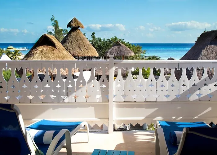Ocean View Penthouse With Private Terrace & Outdoor Shower