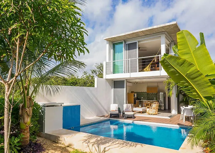 Private Canal Villa 10min to Beach